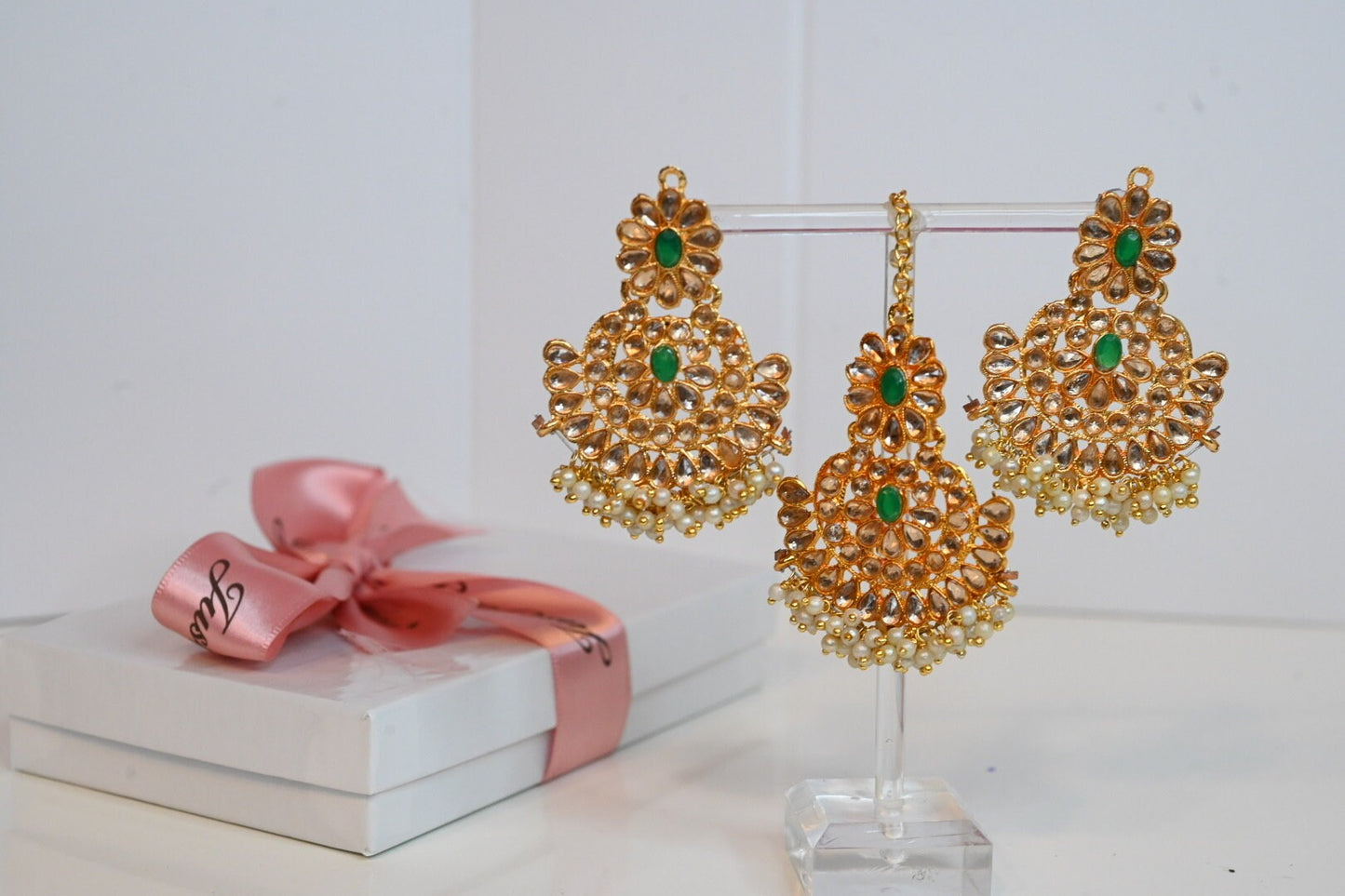 Antique Gold Choker Kundan Earrings with Mangtikka Necklace Earrings Tikka Set, Pakistani Indian wedding jewellery set, Vintage Style Nikkah
