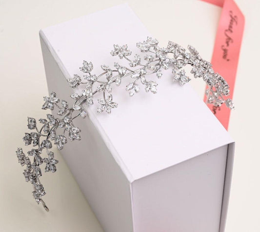 Statement Rhinestone Crystal Wedding Tiara//Silver Bridal headpiece, Glam Bridal Tiara, Bridal Headband, Floral Bridal Crown, Tiara Hairband